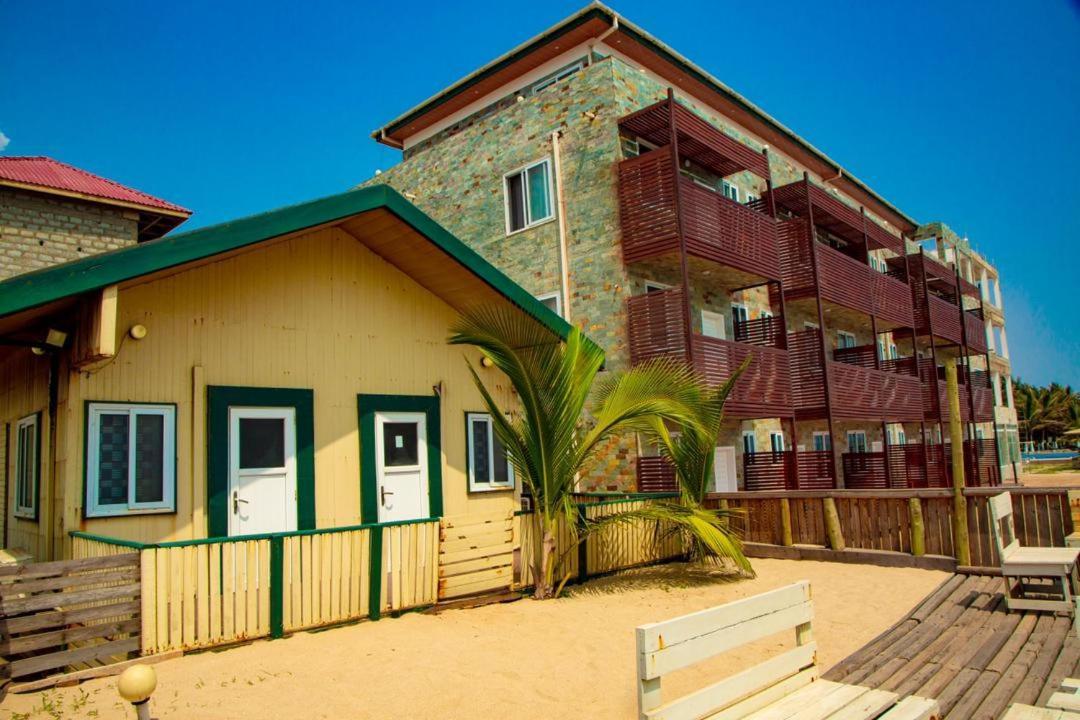 Ocean Green Beach Resort Prampram Exterior photo