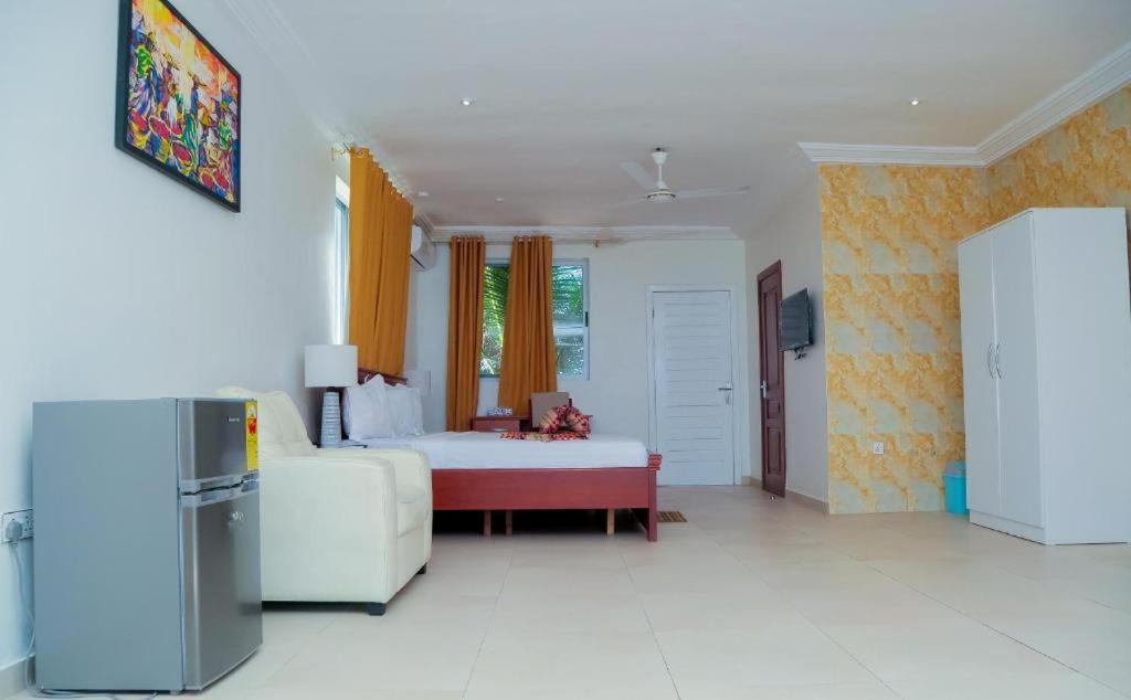Ocean Green Beach Resort Prampram Exterior photo